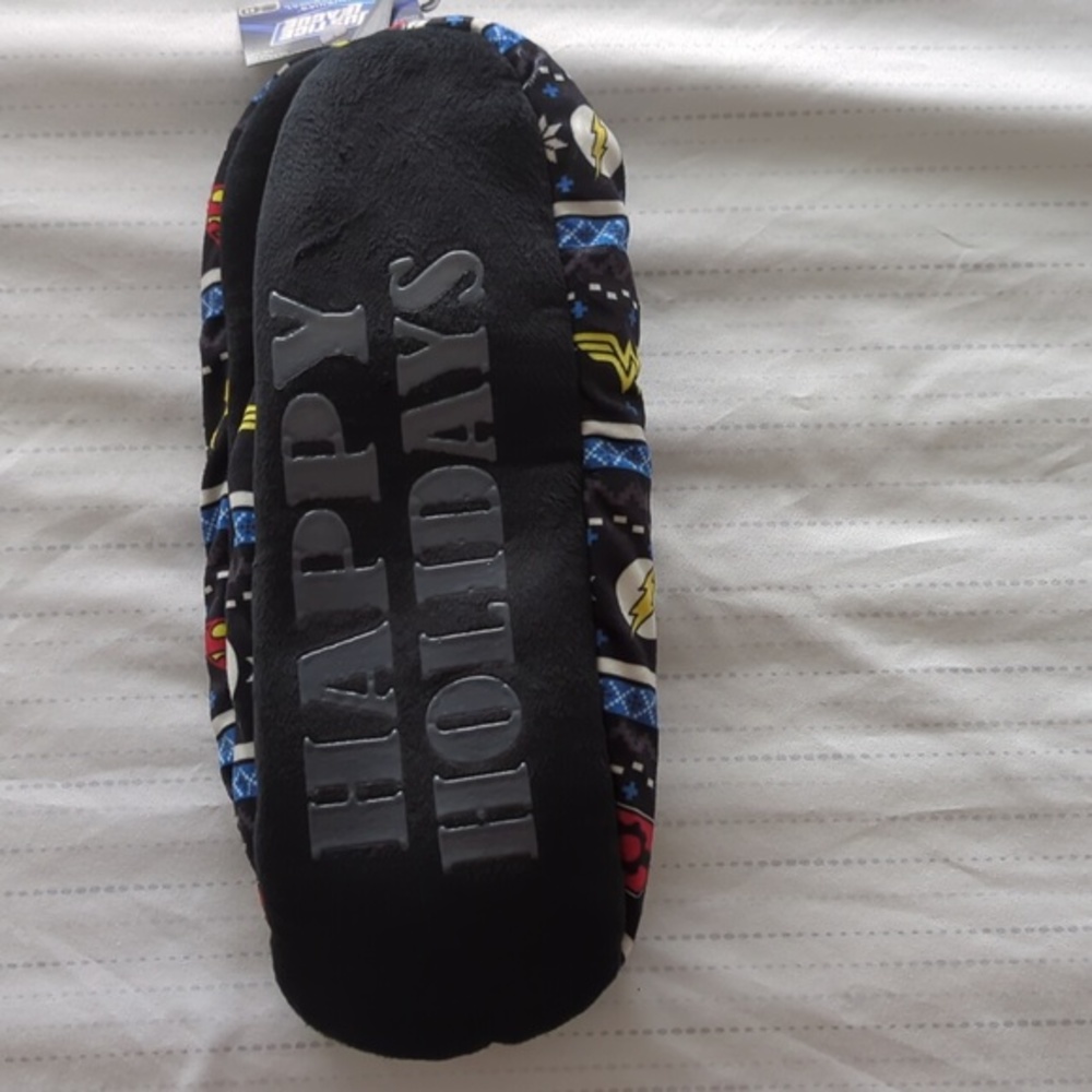 Men's Slippers - Picture 3 of 5